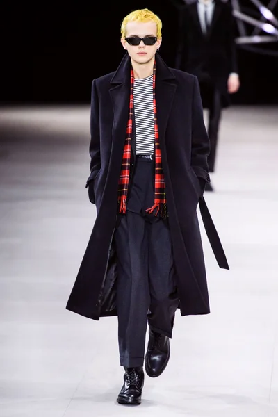 Look 63